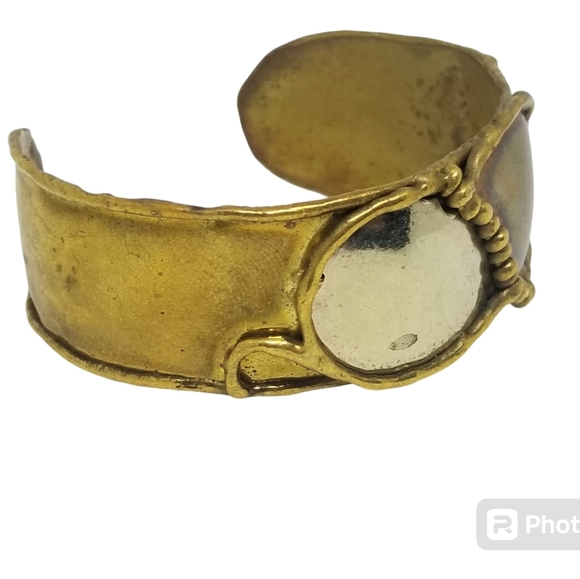 VINTAGE BRUTALIST STYLE ARTISAN MADE BRASS, COPPER & SILVER CUFF BRACELET - Picture 4 of 5
